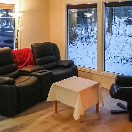 Dom wakacyjny Awesome In W/ Wifi And 2 Bedrooms