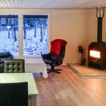 Dom wakacyjny Awesome In W/ Wifi And 2 Bedrooms *
